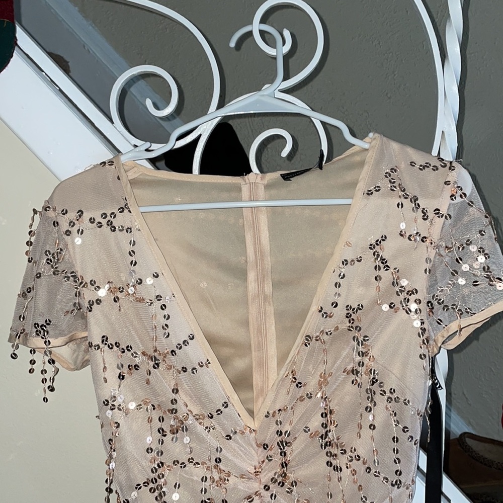 PLT nude ruched sequin dress - Picture 3 of 7